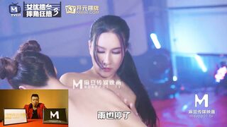 328&  麻豆传媒最新企划推荐-女优擂台摔跤狂热EP3 爱液淫滑激战 强制口交后入高潮 麻豆女神凌薇+曼妮 高清720P原版首发 (1)