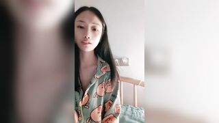 七彩主播【冷清秋9】 极品身材，诱人挺拔双奶，粉嫩多毛淫穴~骚弄舞姿