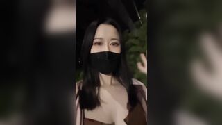 漂亮美女露出紫薇超刺激 妹子说小哥哥送的新玩具不知道怎么玩 给处男弟弟打飞机