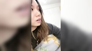 推荐！邻家女神下海！超漂亮~【玲玲】，纯欲风小美女，前凸后翘，跟男友做爱极其投入1