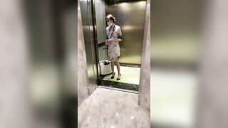 空姐S女王调教 稀缺重度变态调教女王 粗口淫语调教恋足男 原味丝袜新的体验 狗只能越来越贱 对主要求无条件服从