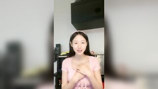 大学生下海！音乐系顶尖素颜女神~【学生妹妹】道具自慰~爽，极品极品，清纯指数爆表，喷血推荐（2）