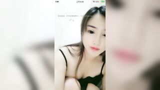 离异少妇【贵州诗诗】近距离高清晰特写美人穴，穴口大开，骚穴还挺粉，尿尿特写，哗啦啦尿液！ (2)