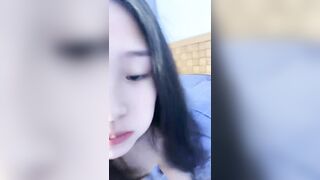 极品颜值美女为赚钱下海和好友大秀 ，翘圆润屁股掰穴 ，浴室湿身诱惑 ，第一视角深喉大屌 ，正入抽插猛操扶屁股后入