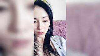 轻熟女小姐姐回归，玩跳蛋，自慰，特写逼逼，洗澡秀