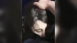 高颜值美女酒吧被人灌醉带到厕所吃鸡 喝尿都骚到骨子里了 还问她爽不爽 最后后入啪啪 估计是吃了药