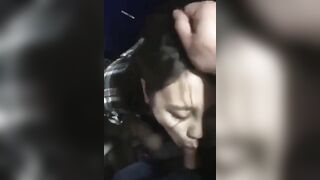 高颜值美女酒吧被人灌醉带到厕所吃鸡 喝尿都骚到骨子里了 还问她爽不爽 最后后入啪啪 估计是吃了药