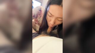 良家少妇吃鸡吞精 我以后想你的时候看看 你那么多女的想我干吗 射的真多差点吐了